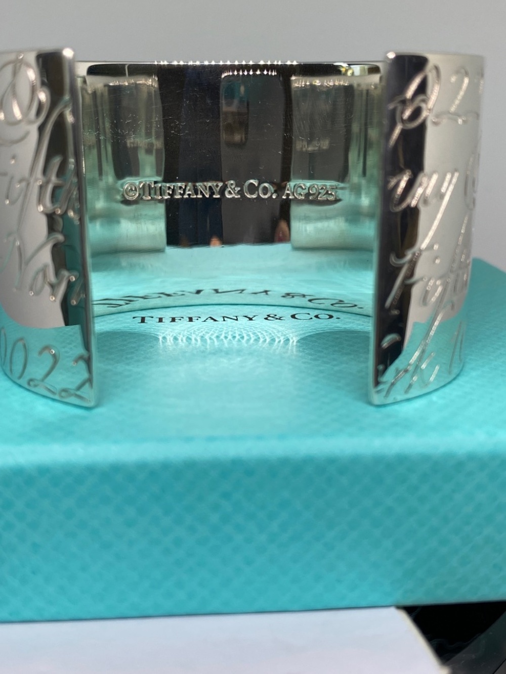 New Tiffany & Co Sterling Silver Notes Collection Wide Script Cuff Bracelet - Picture 4 of 7